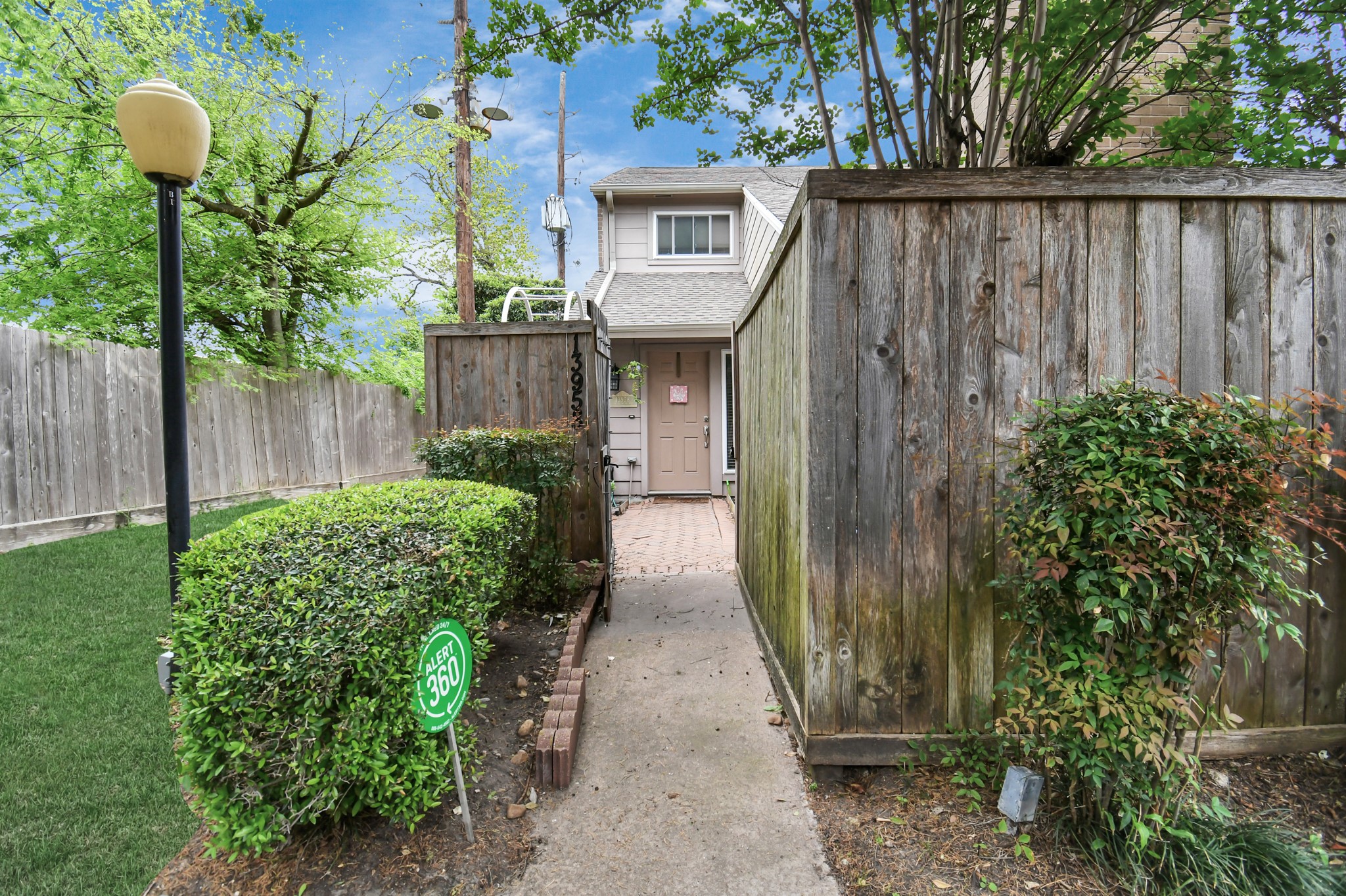 13958 Hollowgreen Drive 25 Houston TX 77082