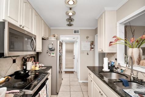 13958 Hollowgreen Drive 25 Houston TX 77082