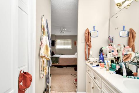 13958 Hollowgreen Drive 25 Houston TX 77082