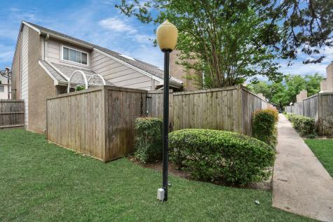 13958 Hollowgreen Drive 25 Houston TX 77082