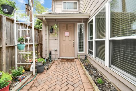 13958 Hollowgreen Drive 25 Houston TX 77082