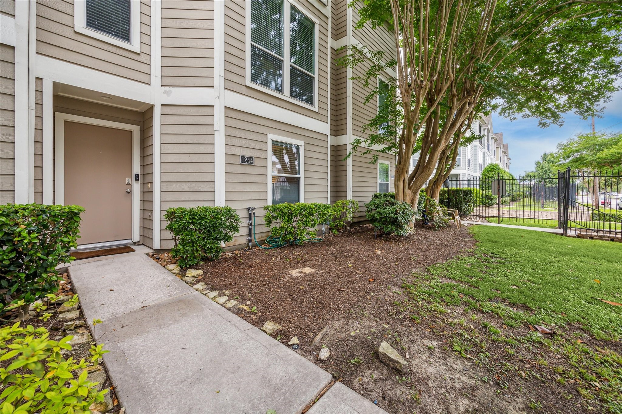 1244 W 18th Street Houston TX 77008