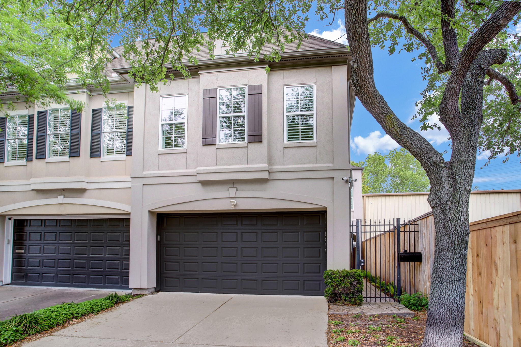 4822 Travis Street Houston TX 77002