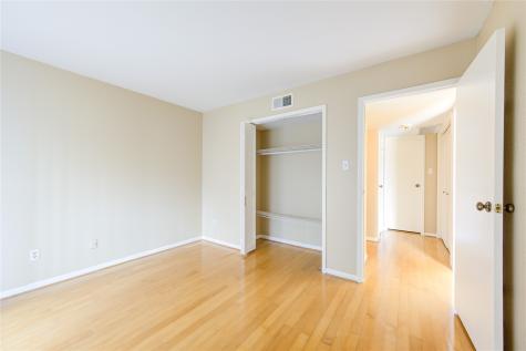 3055 Walnut Bend Lane 21 Houston TX 77042