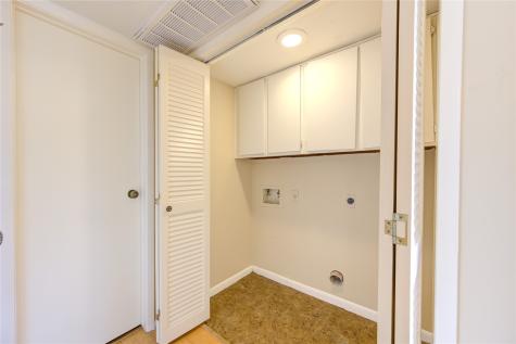3055 Walnut Bend Lane 21 Houston TX 77042