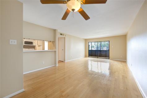 3055 Walnut Bend Lane 21 Houston TX 77042