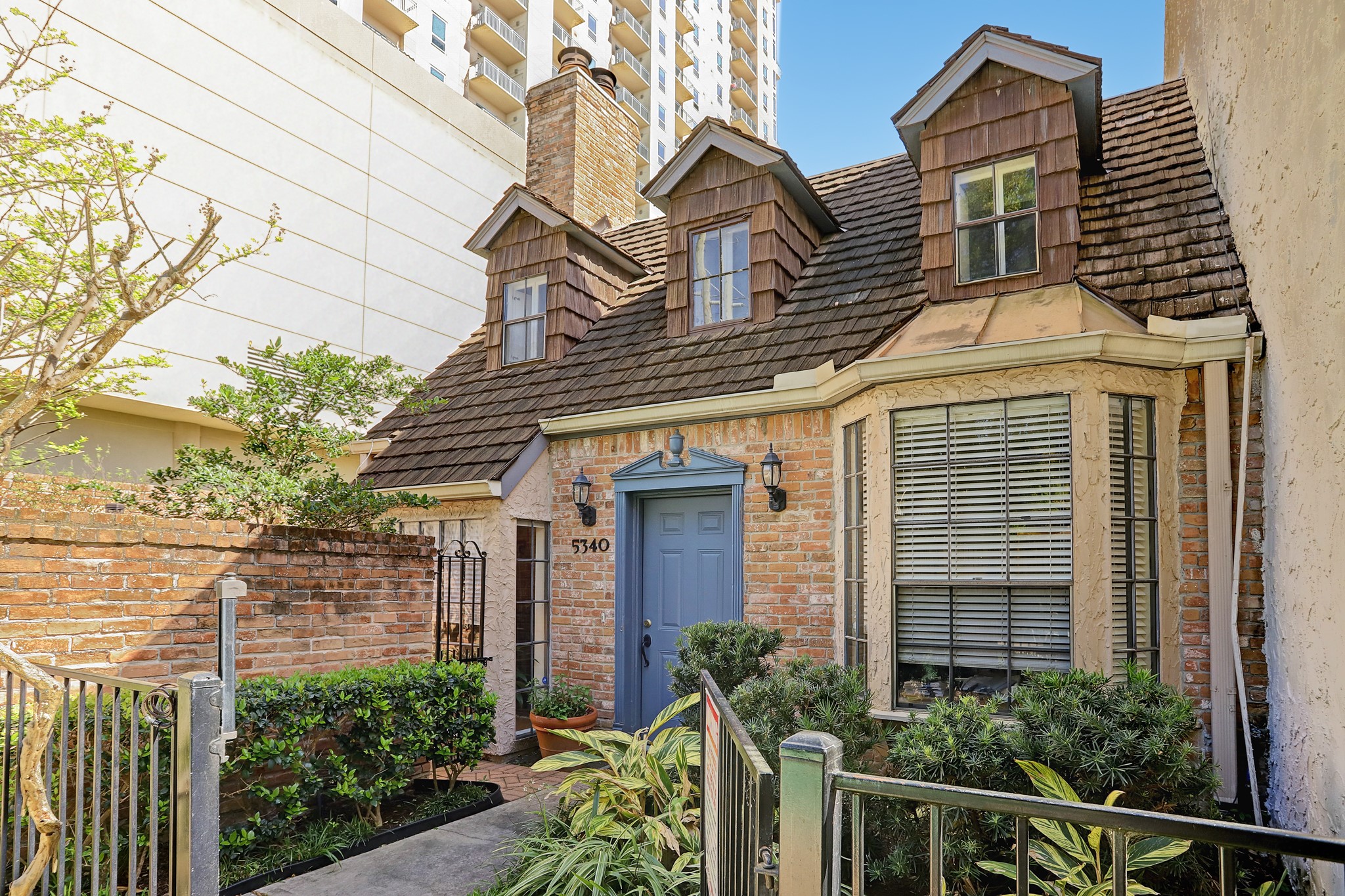 5340 Brownway Street B18 Houston TX 77056