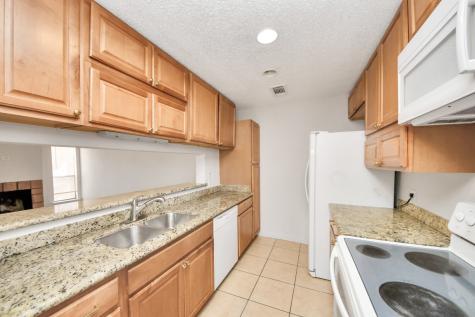 6601 Sands Point Drive 54 Houston TX 77074