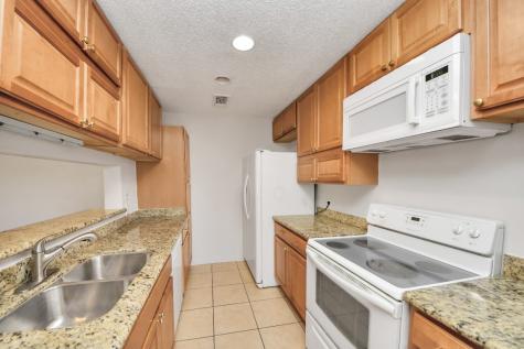 6601 Sands Point Drive 54 Houston TX 77074