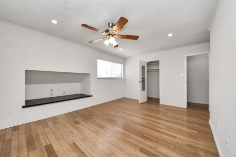 6601 Sands Point Drive 54 Houston TX 77074