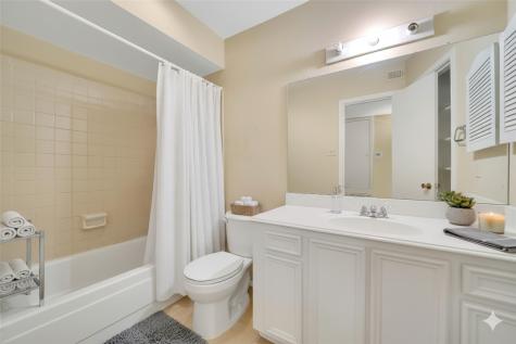 11550 Chimney Rock Road 324 Houston TX 77035