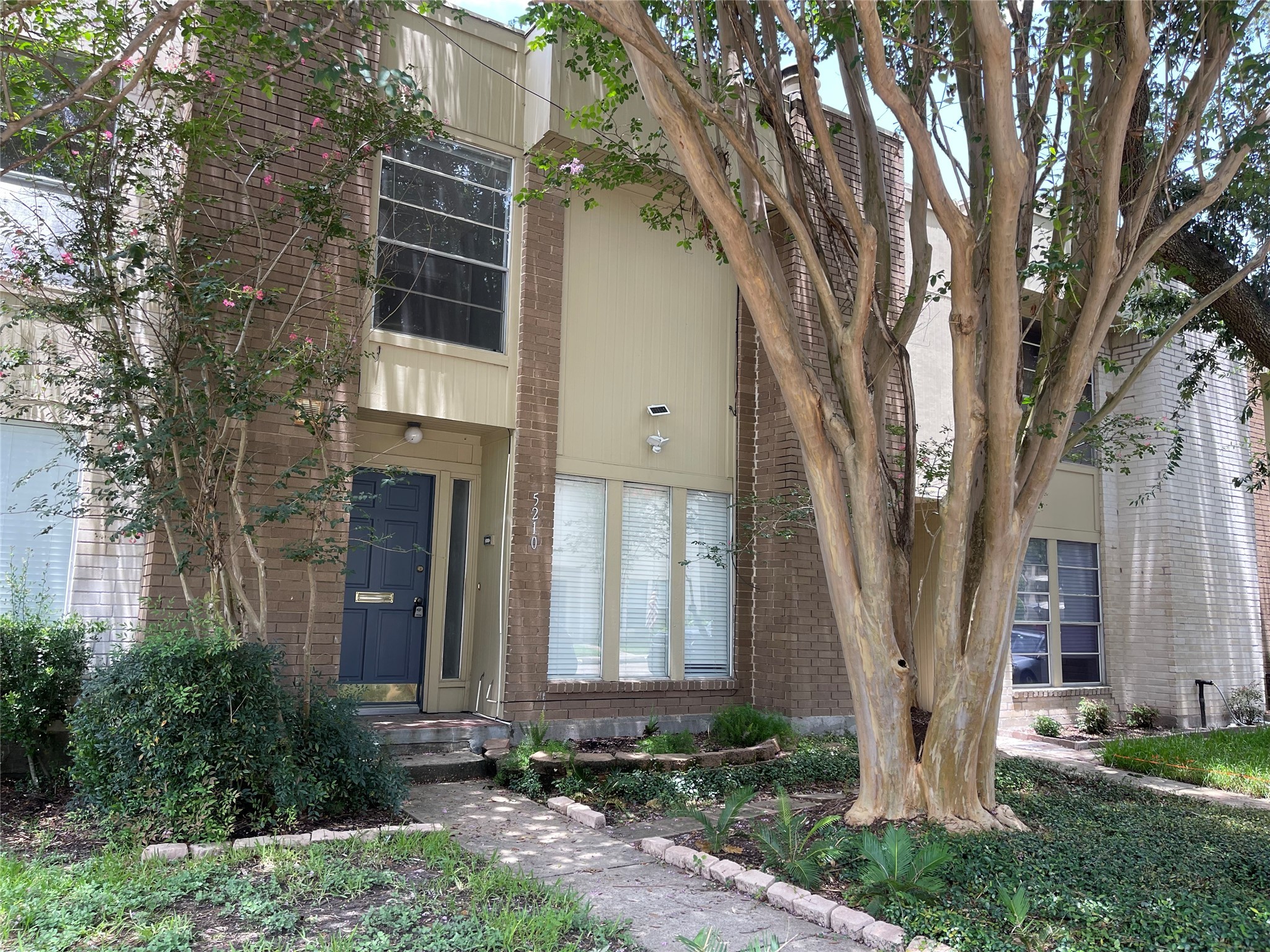 5210 Woodlawn Place Bellaire TX 77401