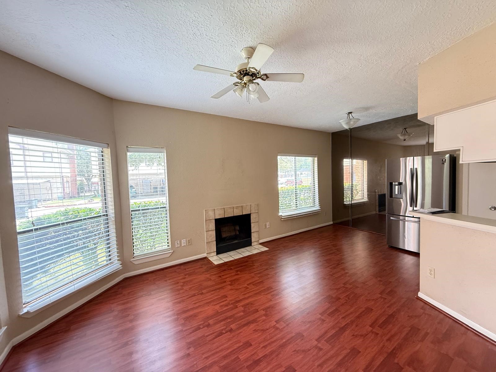 8320 Wild Rose Street 19b Houston TX 77083