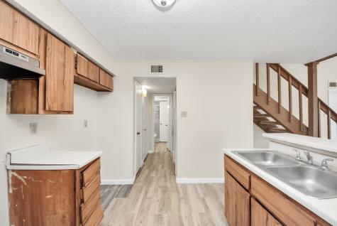 12232 Coppertree Lane 122 Houston TX 77035