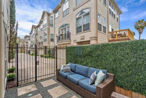 126 Detering Street D Houston TX 77007