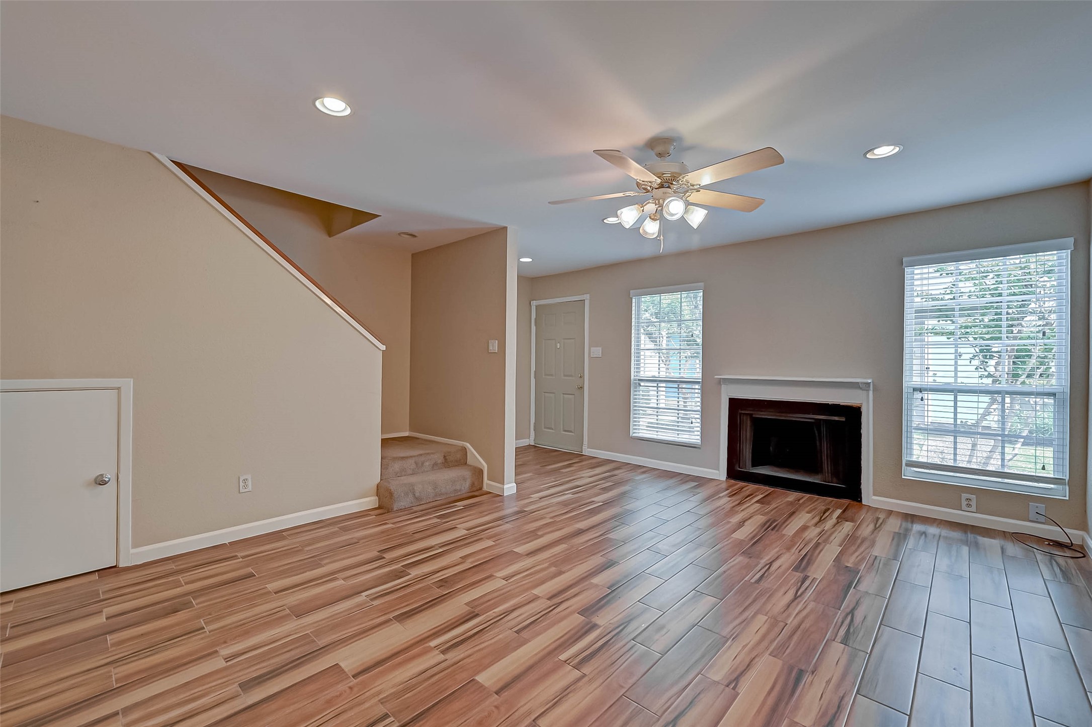5807 Beverlyhill Street 32 Houston TX 77057