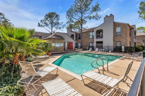 2025 Augusta Drive 304 Houston TX 77057