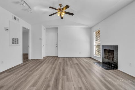 2025 Augusta Drive 304 Houston TX 77057