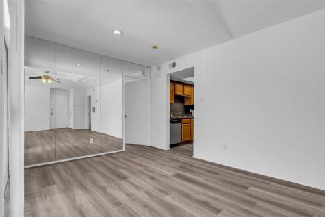2025 Augusta Drive 304 Houston TX 77057
