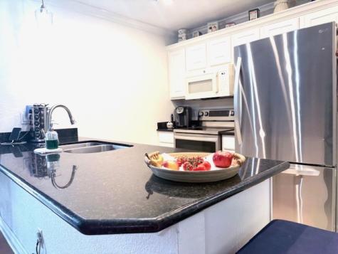 418 Garland Drive 214 Lake Jackson TX 77566