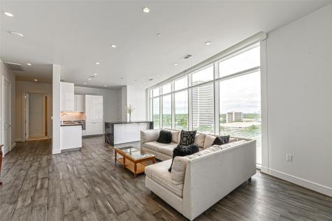4521 San Felipe Street 1203 Houston TX 77027