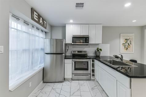 6853 Chasewood Drive Houston TX 77489