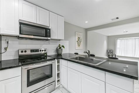 6853 Chasewood Drive Houston TX 77489