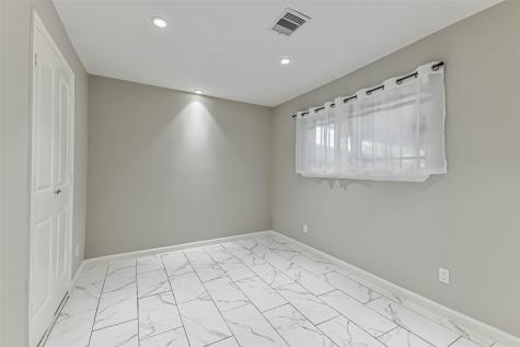 6853 Chasewood Drive Houston TX 77489