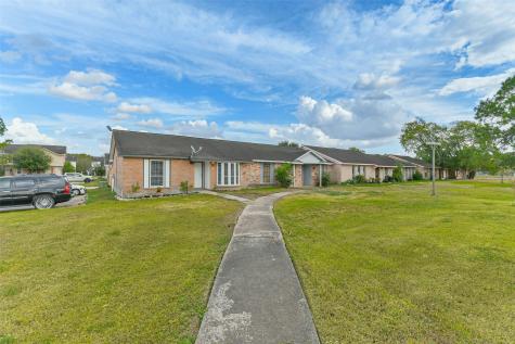 6853 Chasewood Drive Houston TX 77489