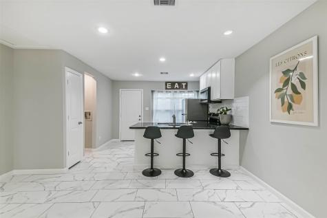 6853 Chasewood Drive Houston TX 77489