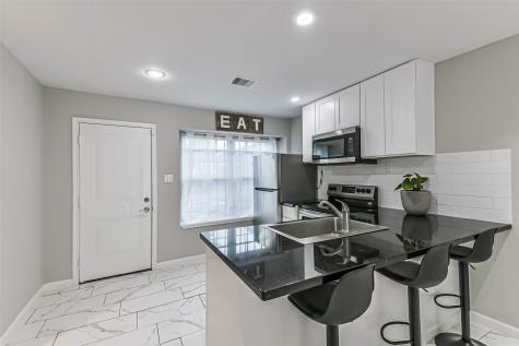 6853 Chasewood Drive Houston TX 77489