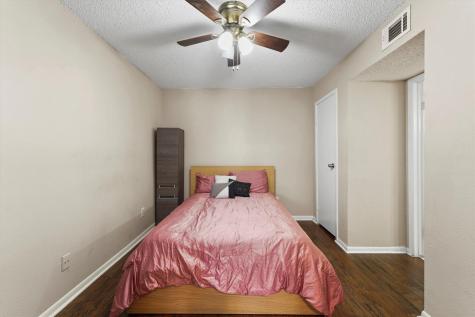 10855 Meadowglen Lane 729 Houston TX 77042
