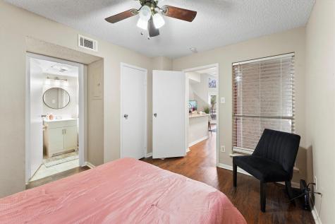 10855 Meadowglen Lane 729 Houston TX 77042