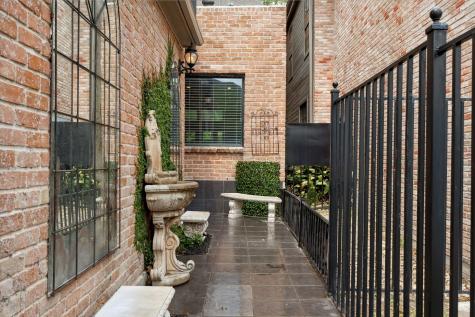 9119 Briar Forest Drive Houston TX 77024