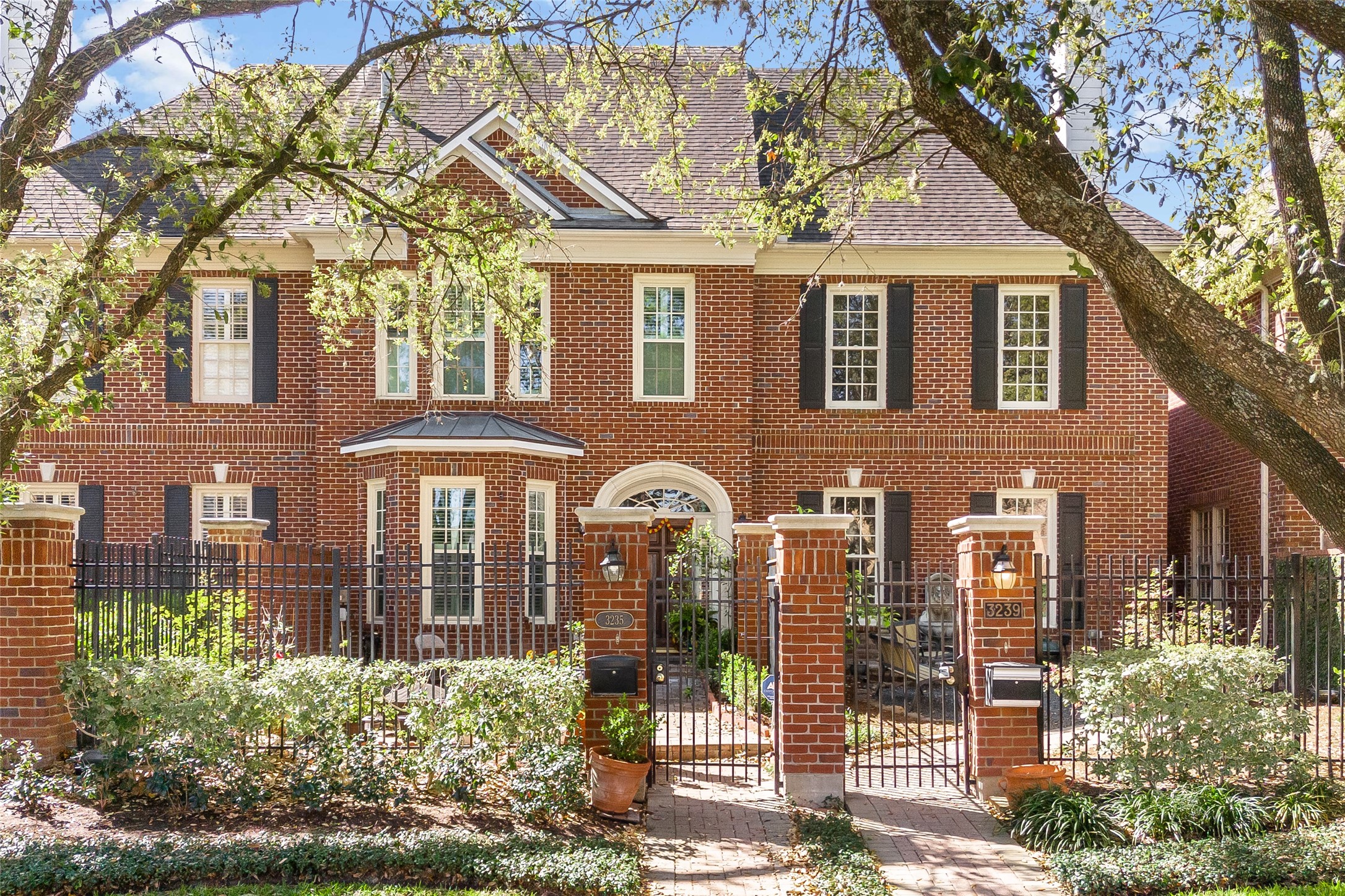 3239 Bellefontaine Street Houston TX 77025