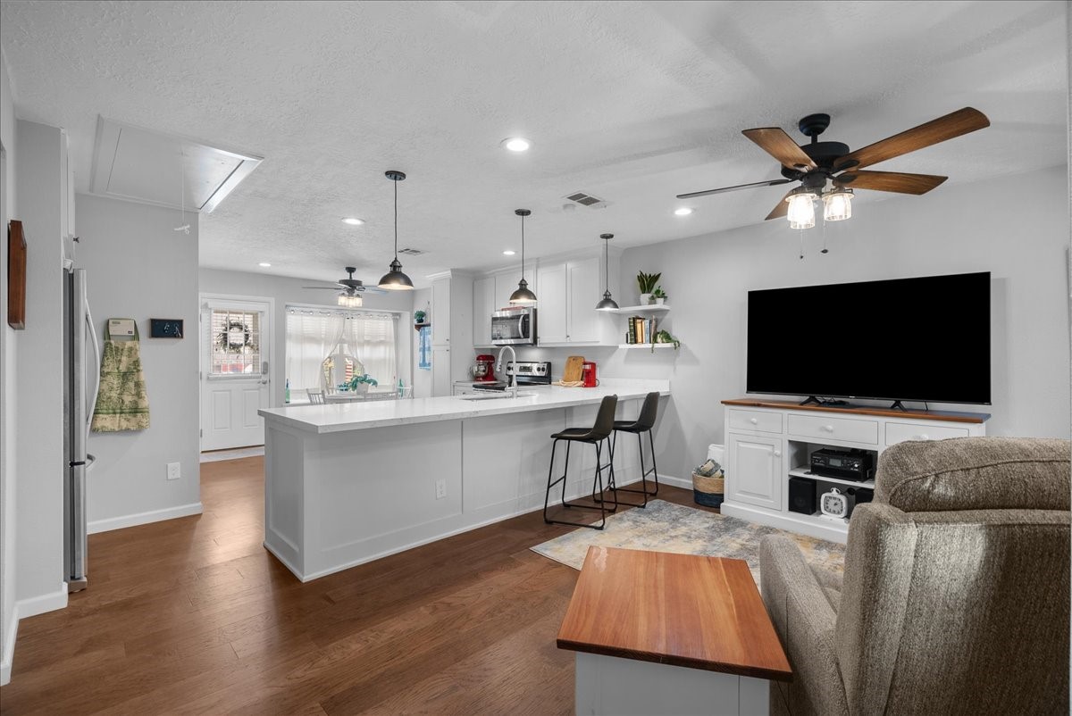 3760 Laura Leigh Drive Friendswood TX 77546