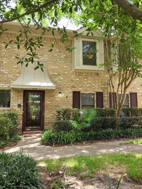 727 Bunker Hill Road 104 Houston TX 77024