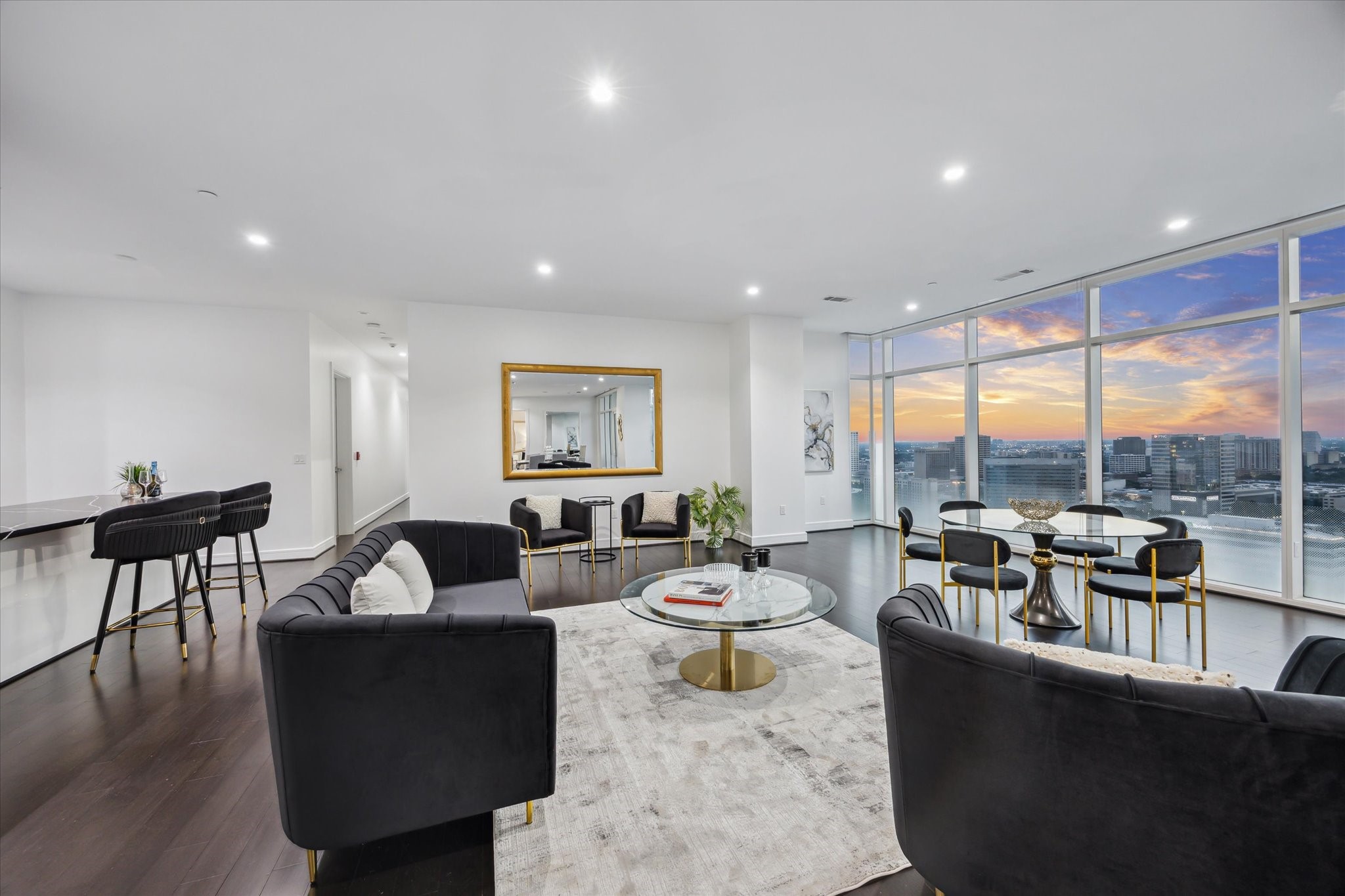 4521 San Felipe Street 2304-5 Houston TX 77027