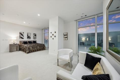 4521 San Felipe Street 2304-5 Houston TX 77027