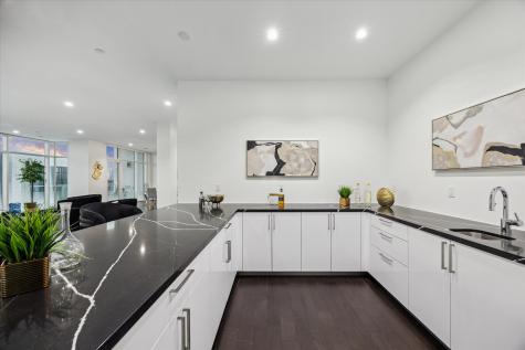 4521 San Felipe Street 2304-5 Houston TX 77027