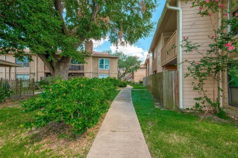 1505 Ward Road 214 Baytown TX 77520