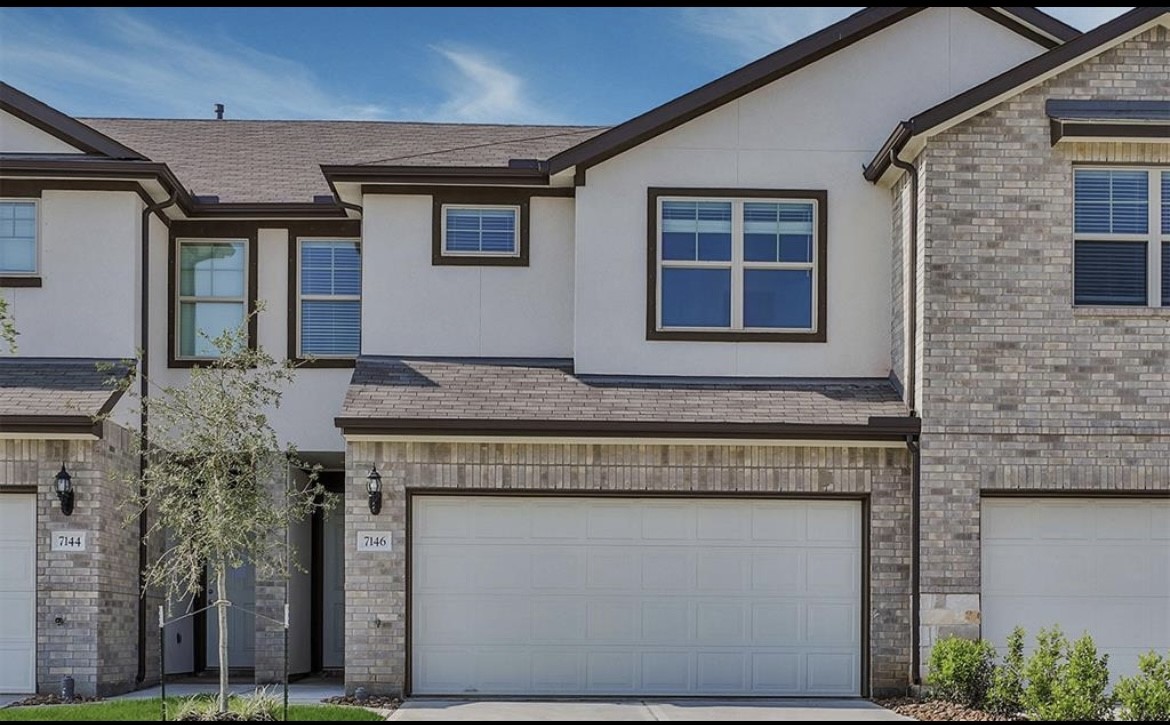 7146 Fannin Street Pearland TX 77584