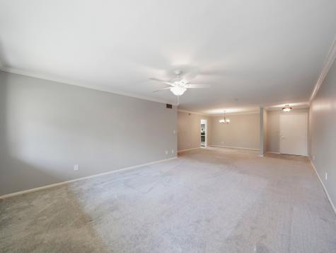 656 S Ripple Creek Drive 656 Houston TX 77057