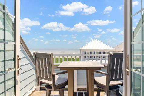 1822 Seaside Drive Galveston TX 77550