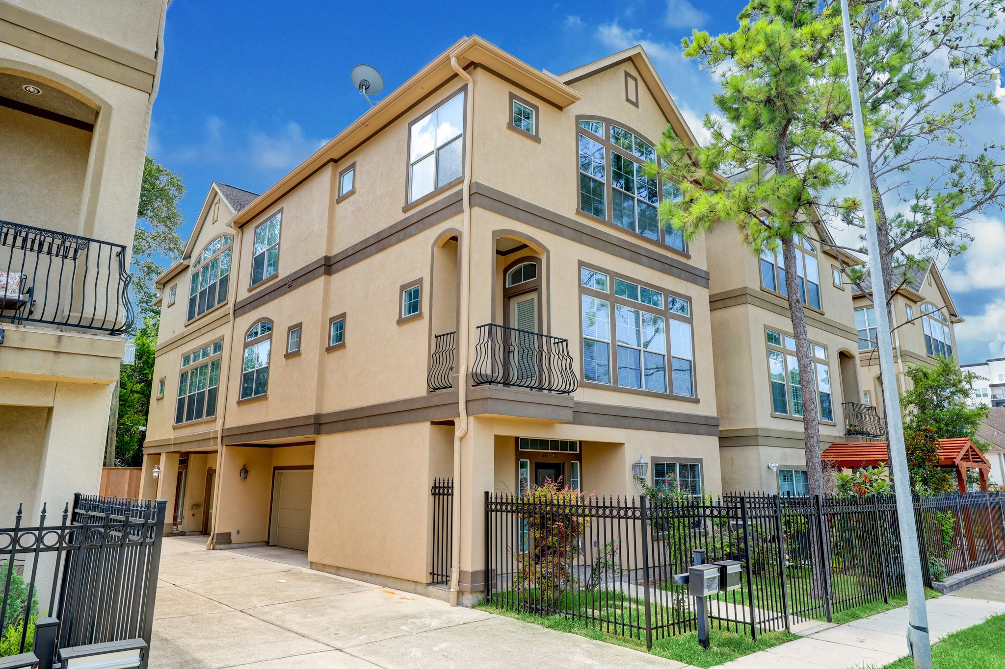 4609 Floyd Street D Houston TX 77007