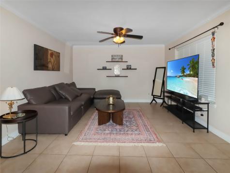 6401 Skyline Drive 20 Houston TX 77057