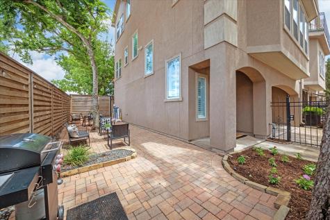 918 Detering Street Houston TX 77007
