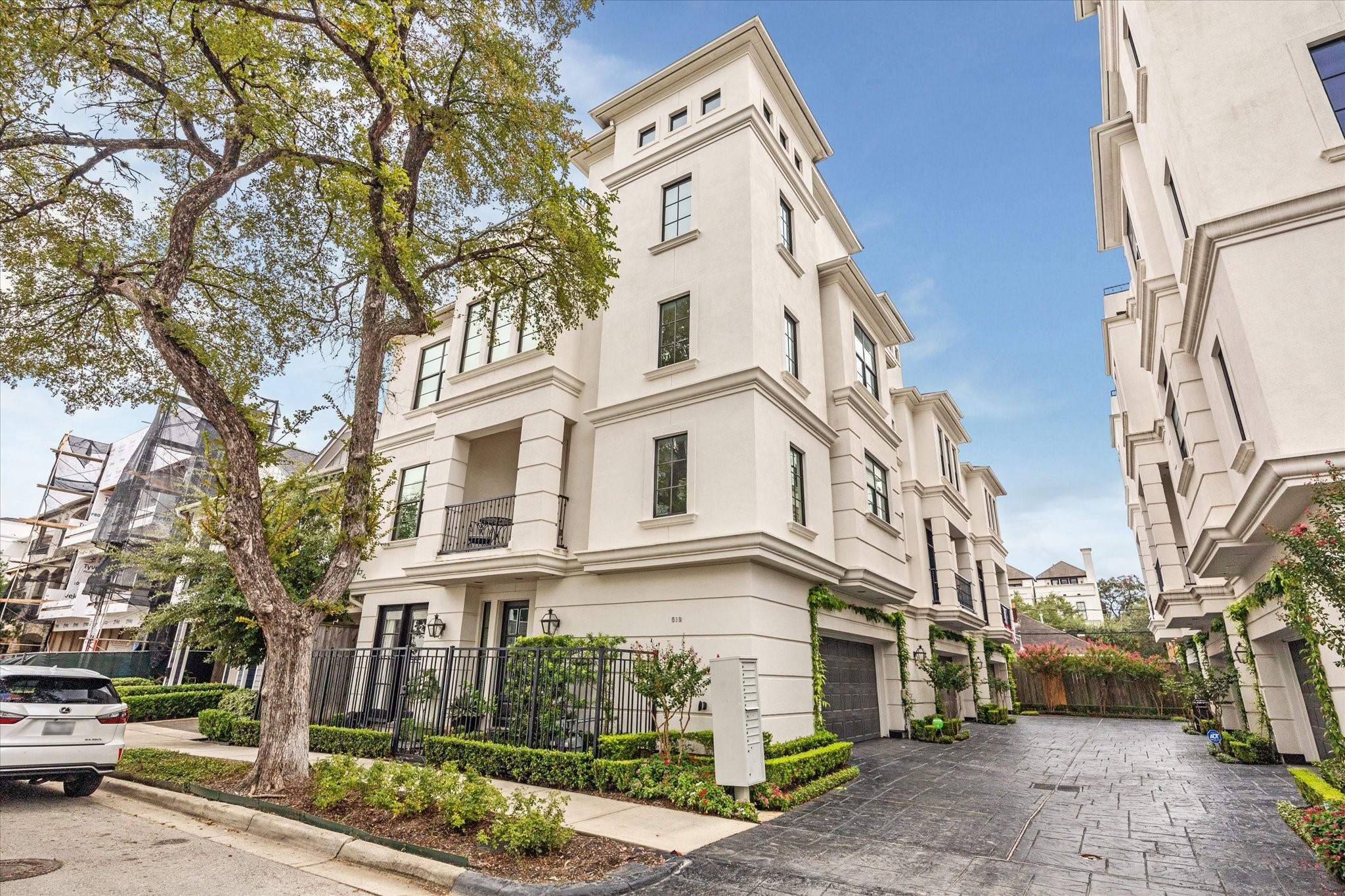 519 W Bell Street Houston TX 77019