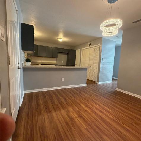 1831 Sherwood Forest Street 20 Houston TX 77043