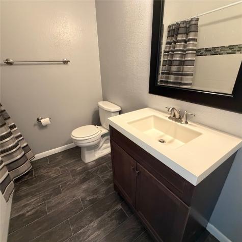 1831 Sherwood Forest Street 20 Houston TX 77043